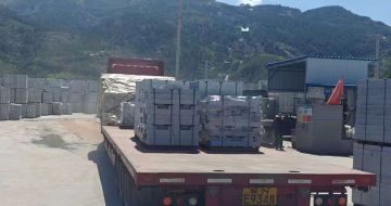 衢州 芝麻白仿形路沿石，直形路沿石