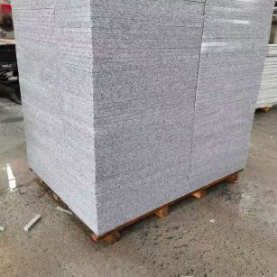 衢州 芝麻白火烧面1.8厚300*600地铺石，尺寸标准，厚薄均匀