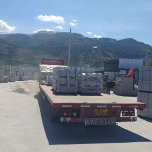 衢州 芝麻白仿形路沿石，直形路沿石