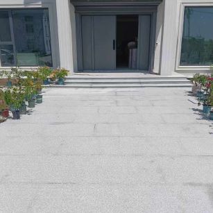 衢州 芝麻白花岗岩地铺石地面铺装