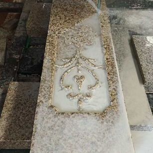 衢州 黄金麻花岗岩异形加工雕刻栏杆大柱