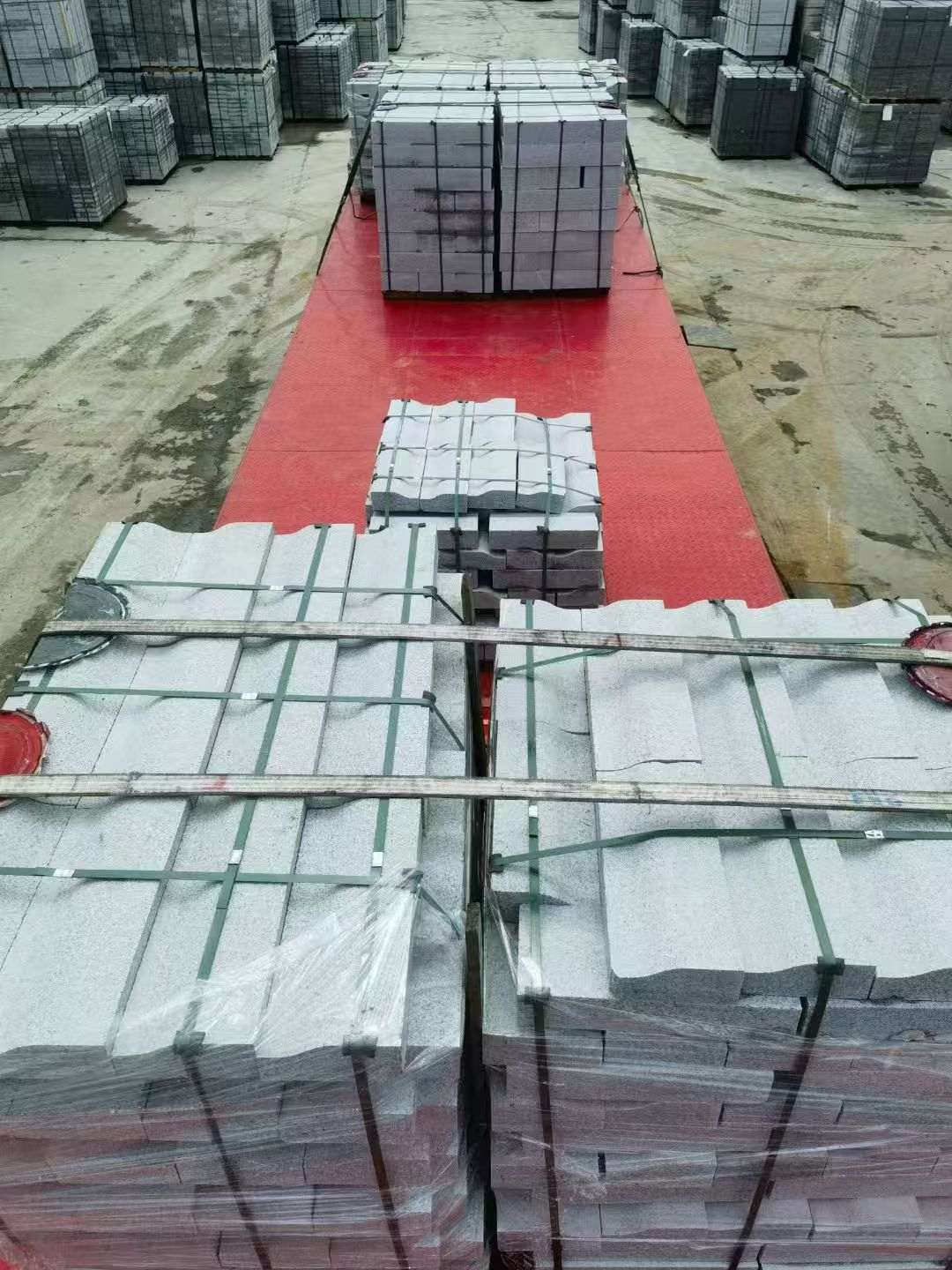 衢州 芝麻白仿形加直形路沿石出货日常