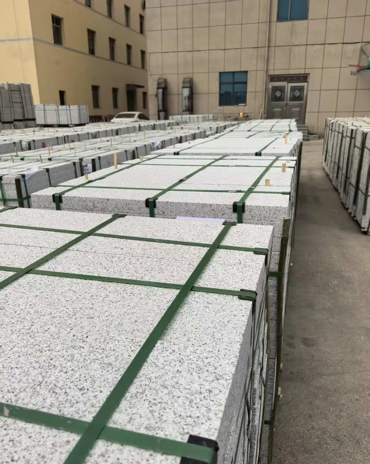 衢州 白麻花岗岩5.0公分荔枝面地铺石