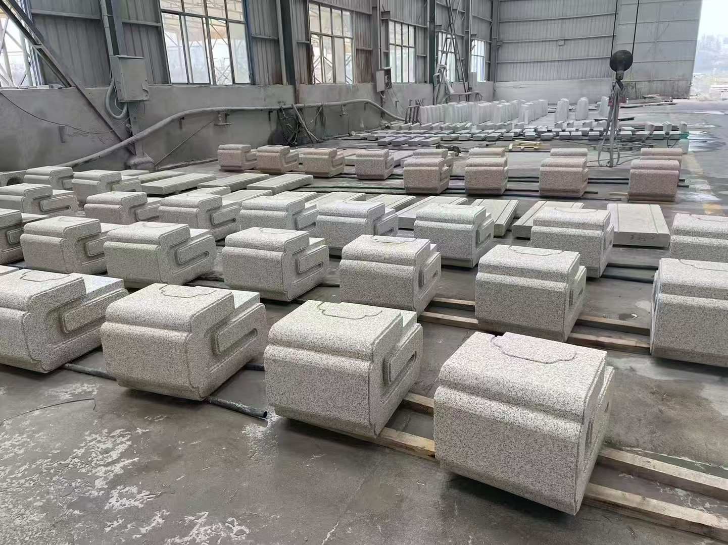 衢州 白麻花岗岩异形加工-石凳，坐凳