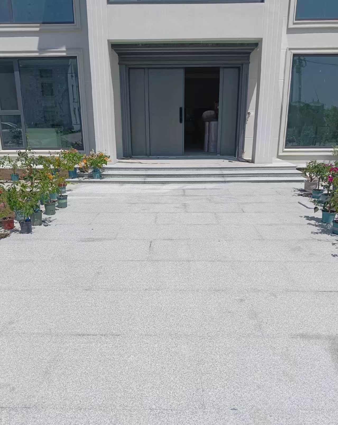 衢州 芝麻白花岗岩地铺石地面铺装