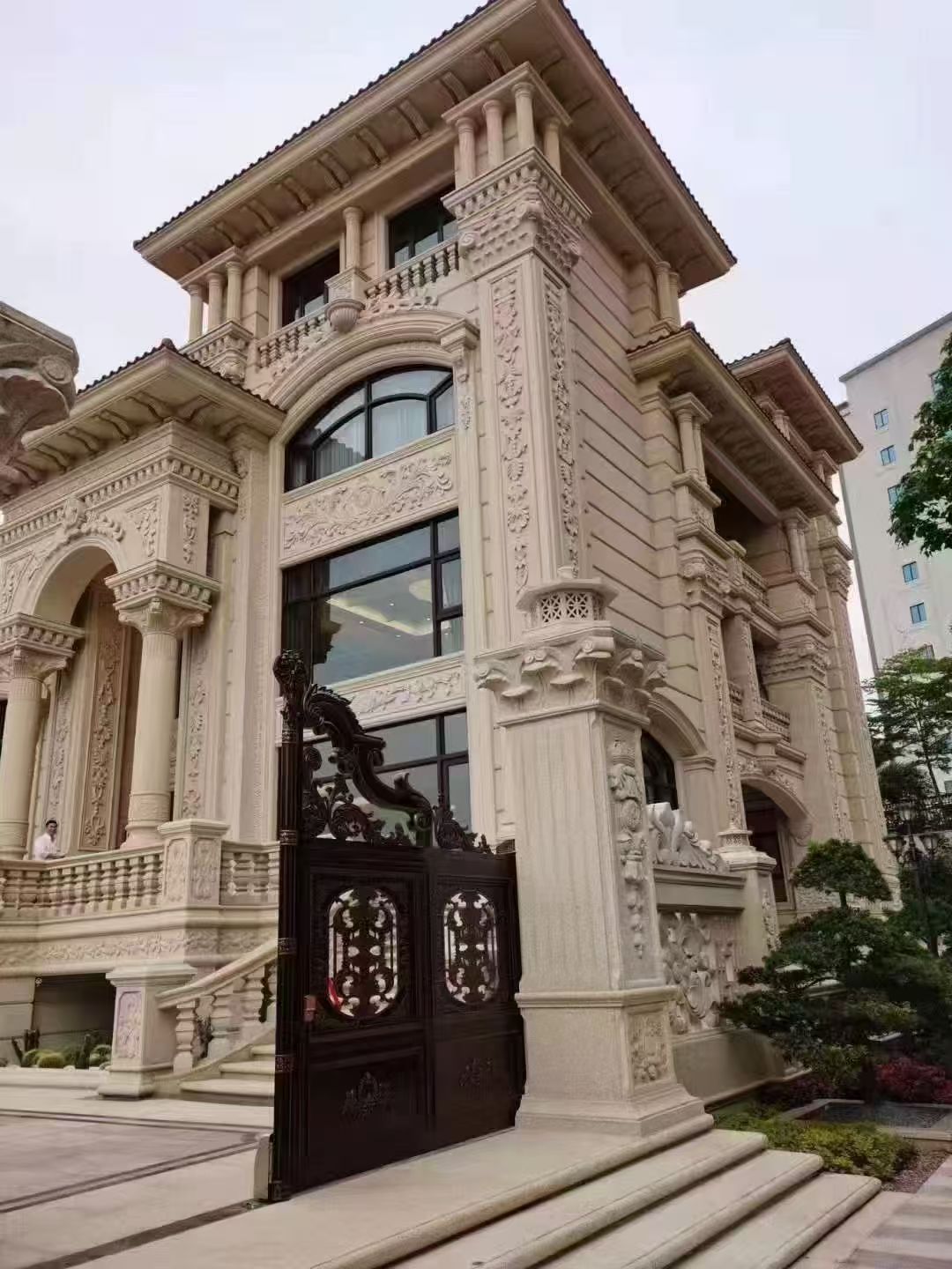 衢州 黄金麻花岗岩别墅外墙干挂效果展示