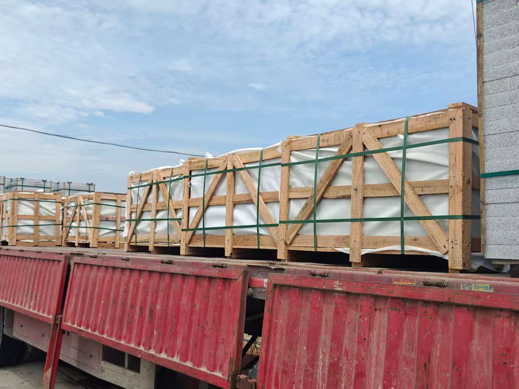 衢州 芝麻白花岗岩地铺石出口专车-泰国游