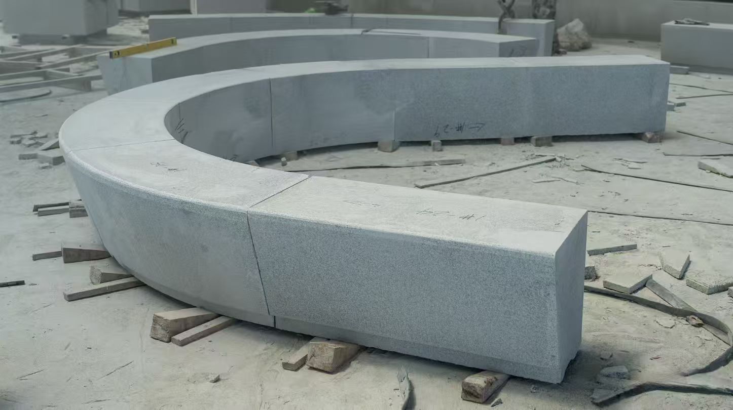 衢州 芝麻白花岗岩光面弧形坐凳