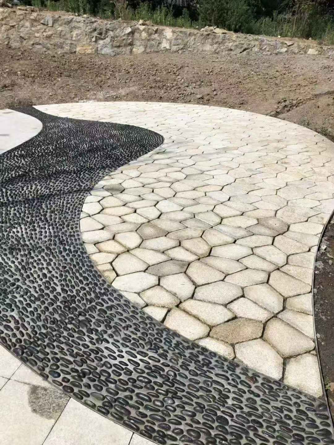 衢州 黄金麻冰裂纹地铺石工地铺装案例