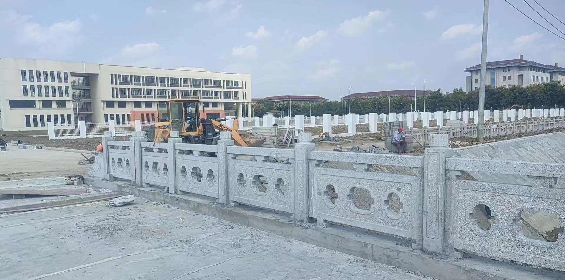 衢州 白麻花岗岩荔枝面河道栏杆