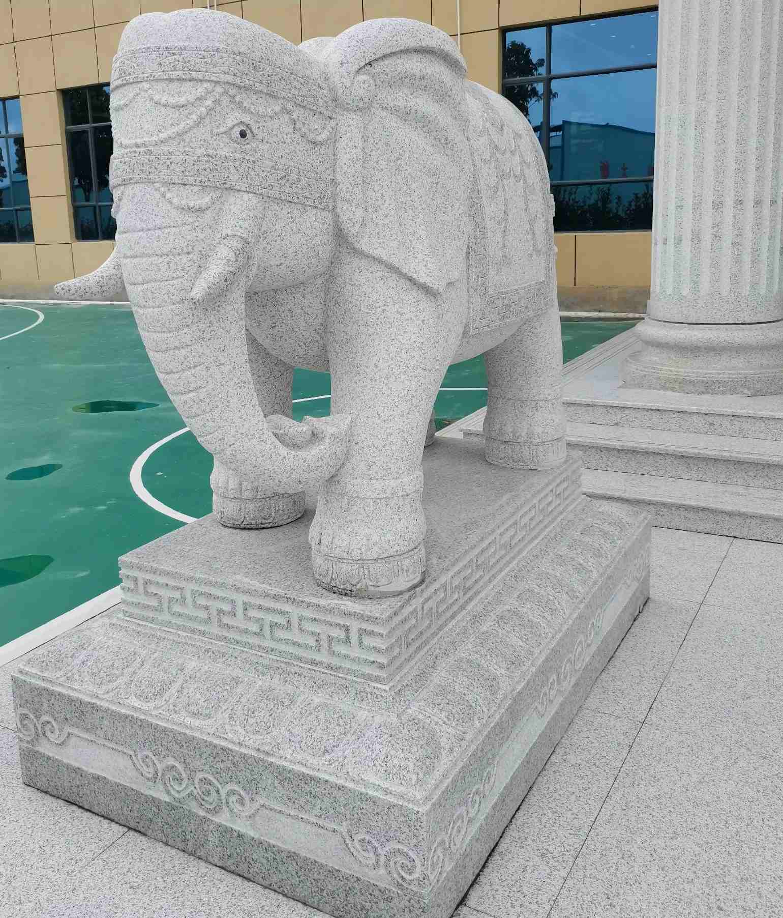 衢州 白麻花岗岩动物异形石雕-大象